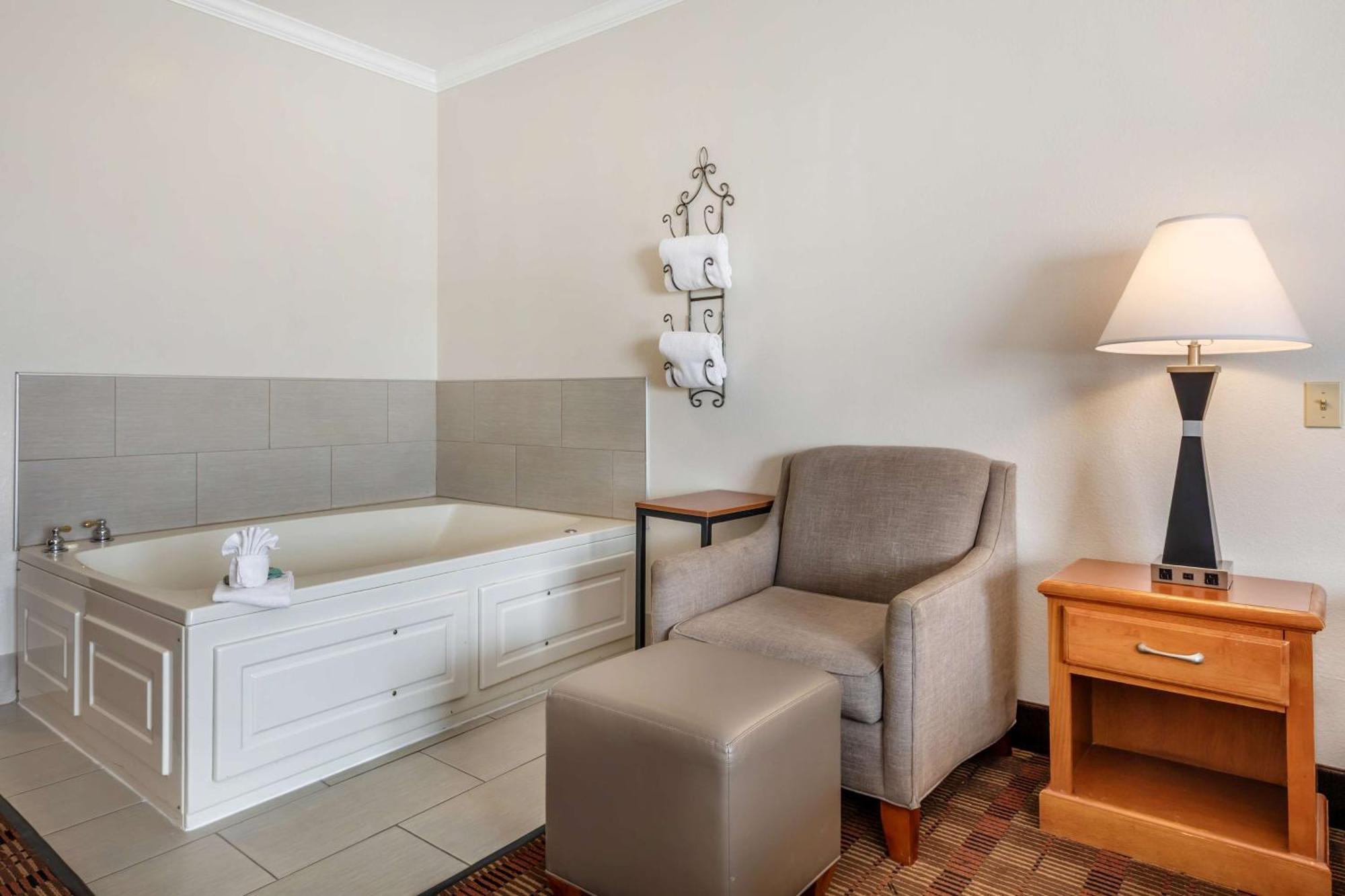 Best Western Club House Inn & Suites Mineral Wells Exteriér fotografie